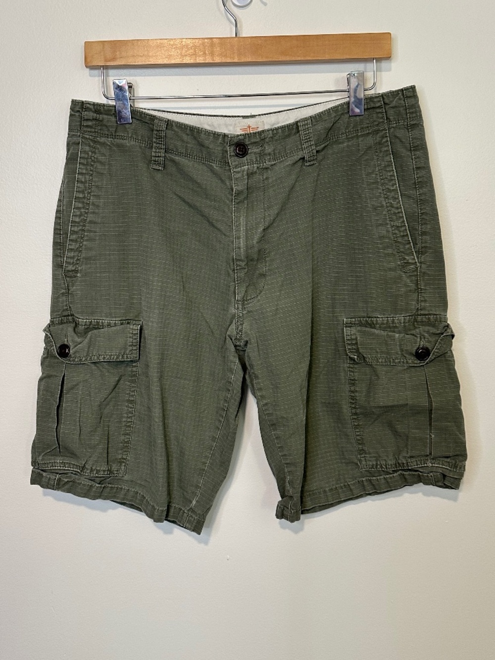 Dockers Green Cargo Shorts 32
